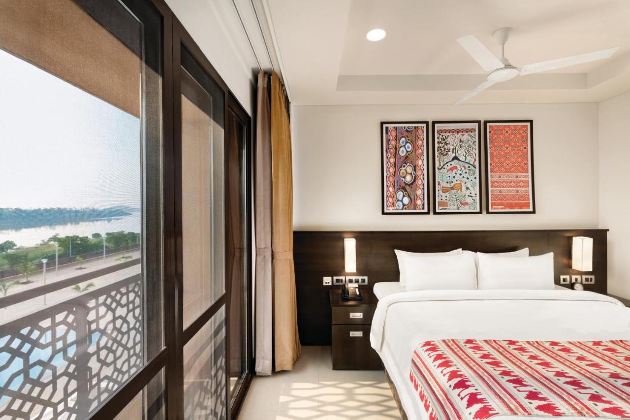 Ramada Encore By Wyndham Statue Of Unity होटल